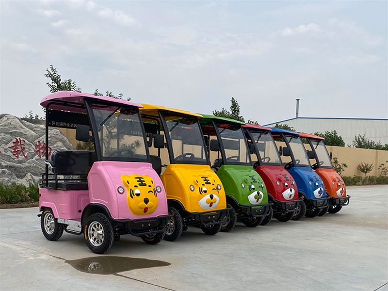 休閑四輪車