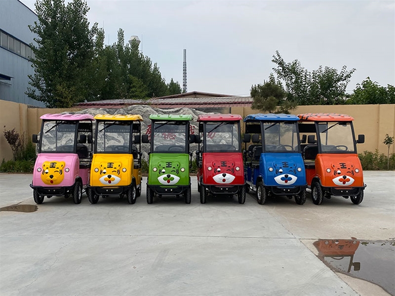 休閑四輪車