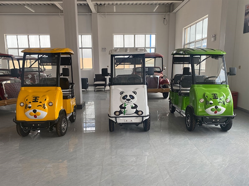 休閑四輪車