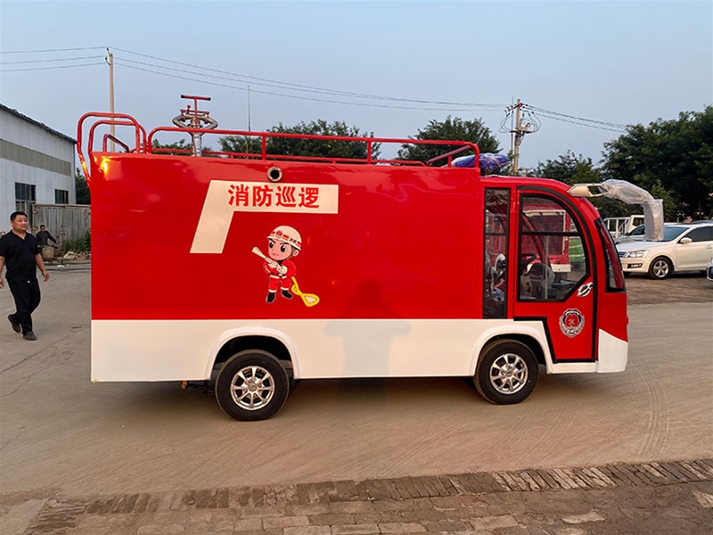 大巴消防車